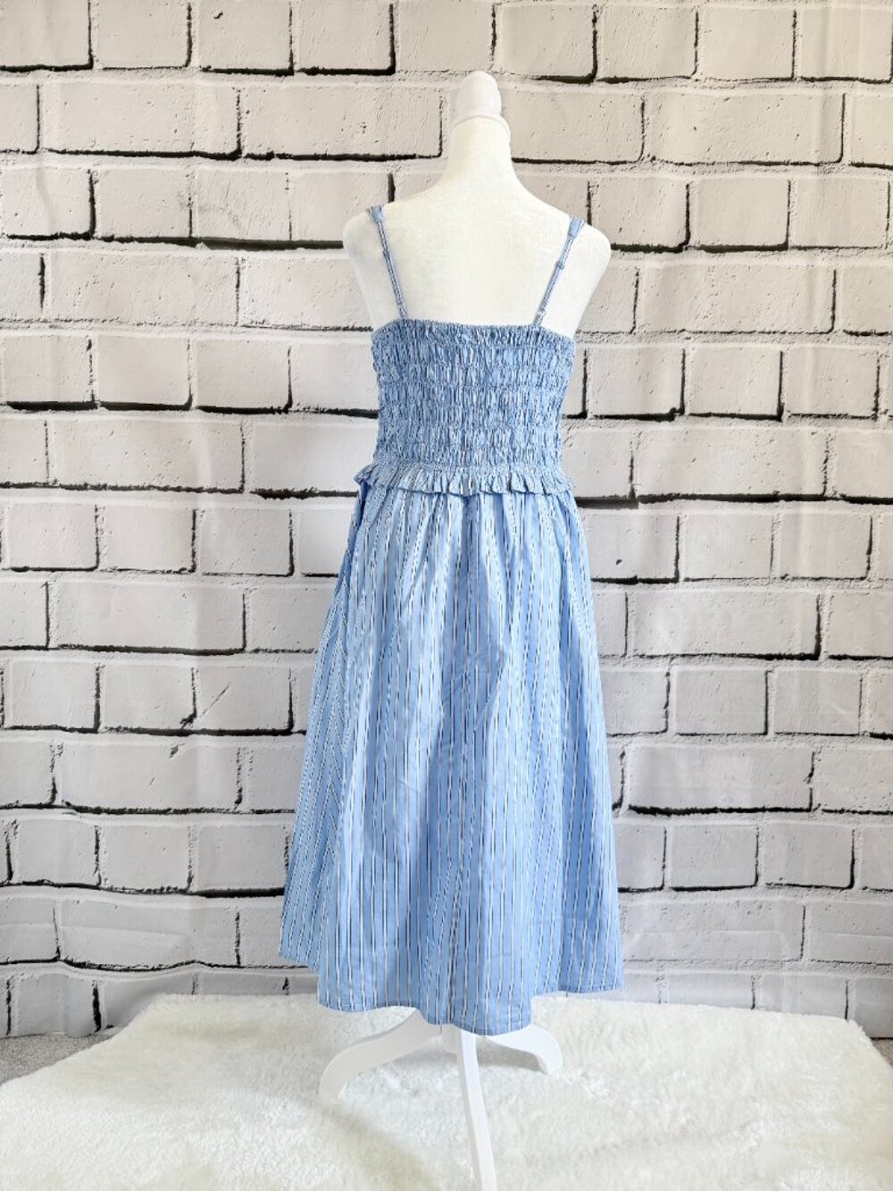 NWT Old Navy Blue Stripe Smocked Midi Dress Petite S Adjustable Straps Cotton - Picture 4 of 11